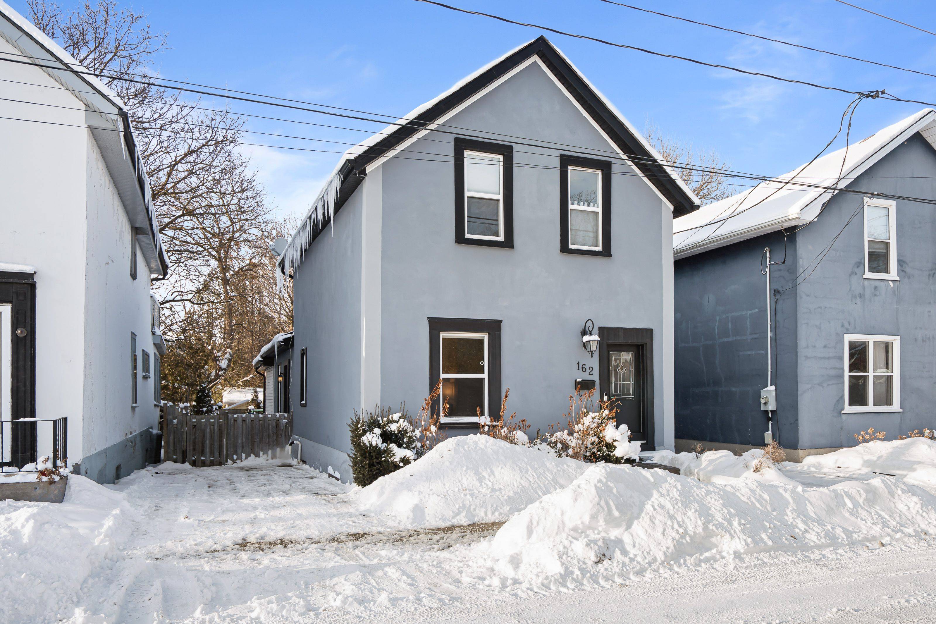 Guelph, ON N1E 3A1,162 Alice ST