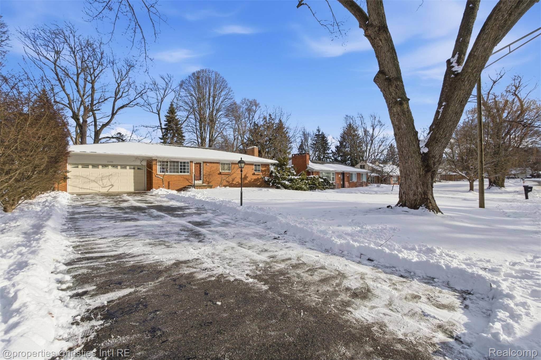 Bloomfield Hills, MI 48302,2155 Devonshire RD