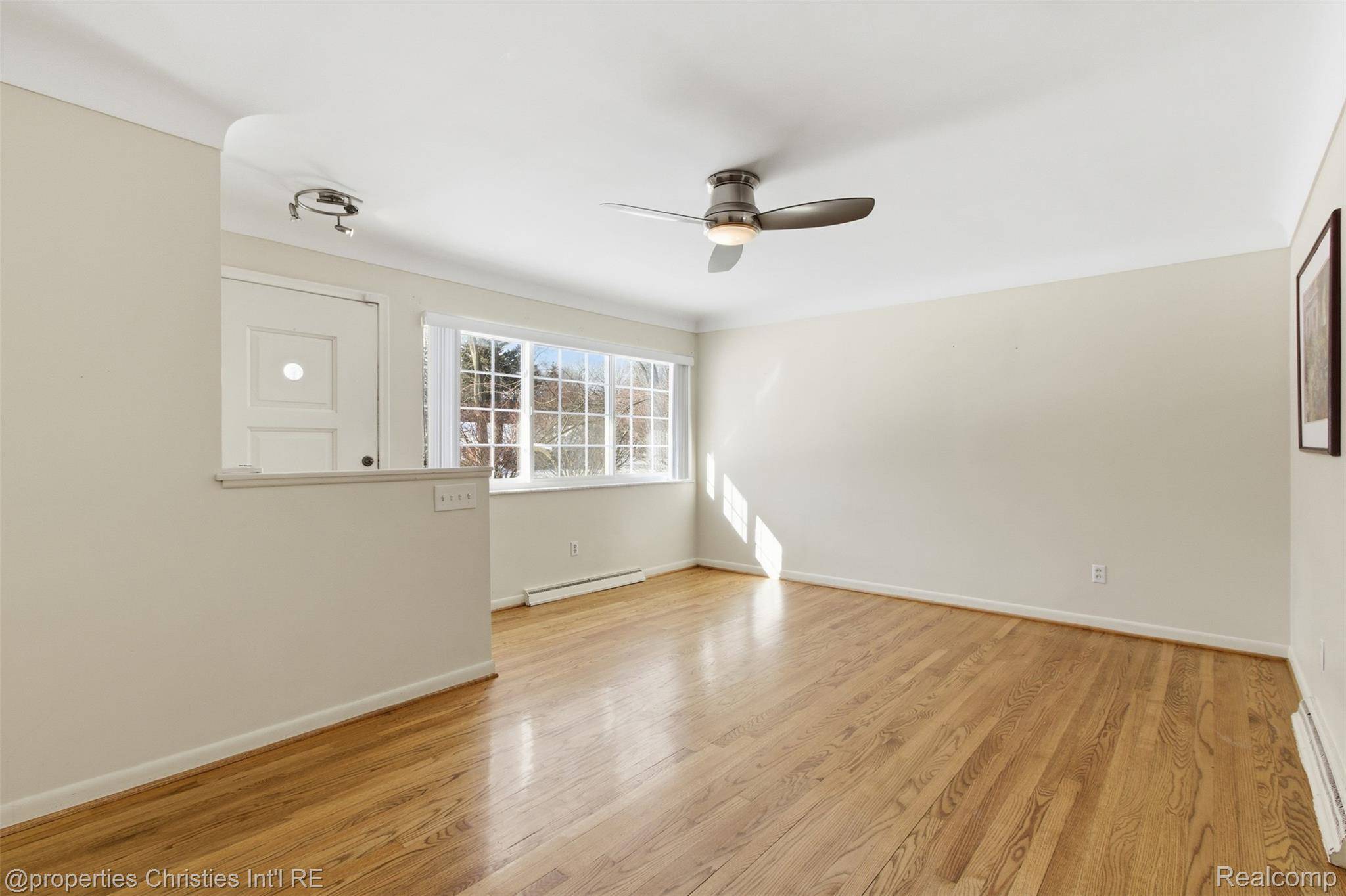 Bloomfield Hills, MI 48302,2155 Devonshire RD