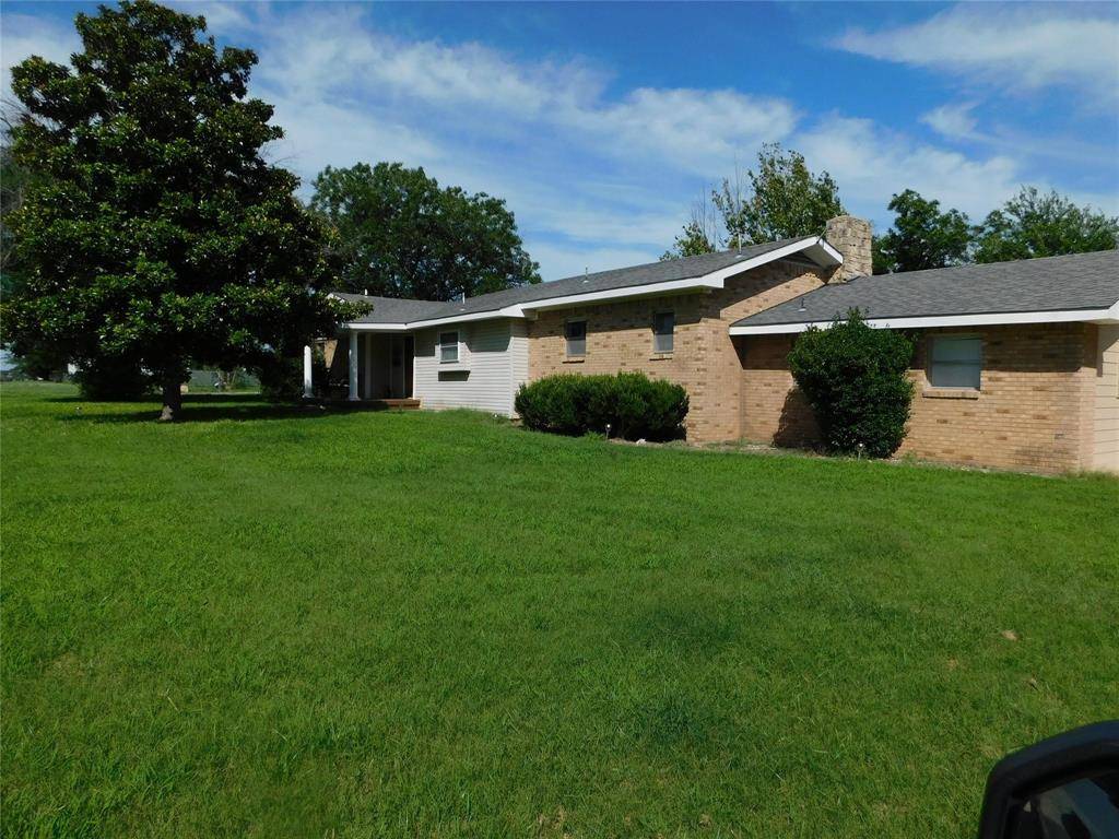 Early, TX 76802,202 River Oaks RD Road