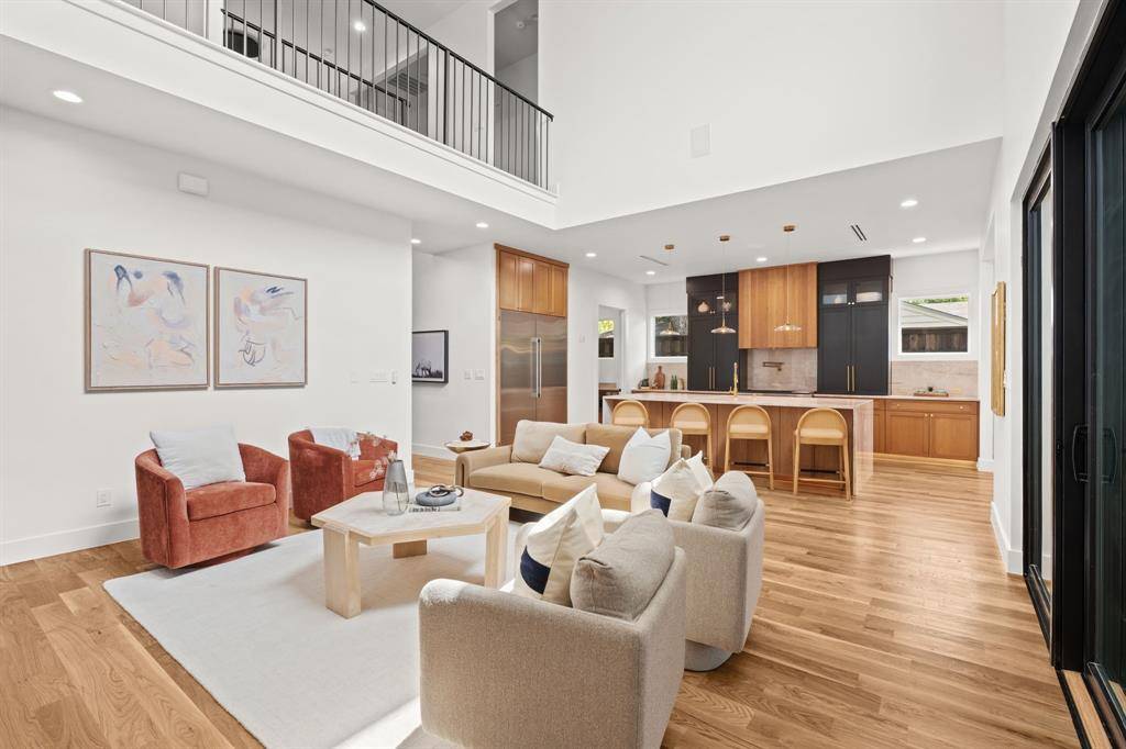 Dallas, TX 75220,3884 Cortez Drive