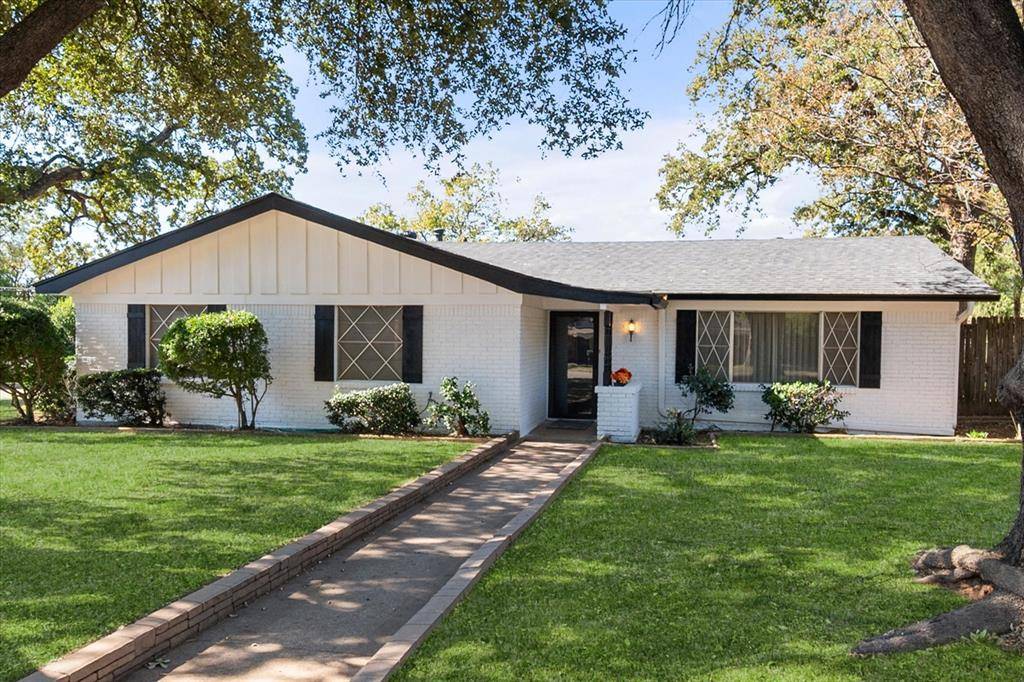 Pantego, TX 76013,1812 Hilltop Lane