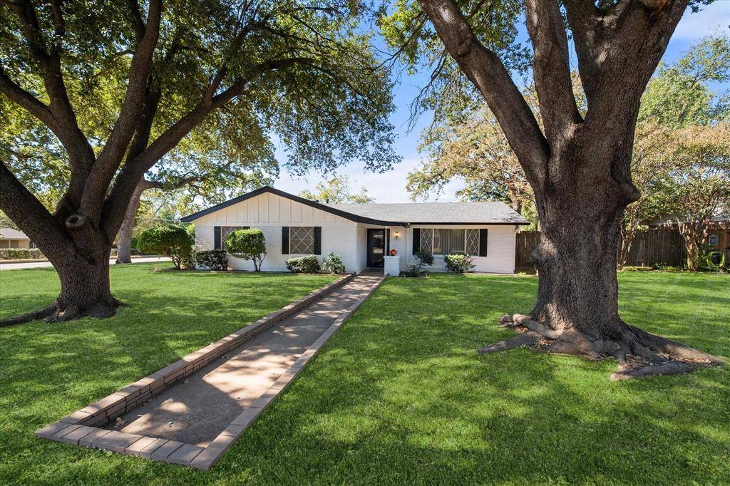 Pantego, TX 76013,1812 Hilltop Lane