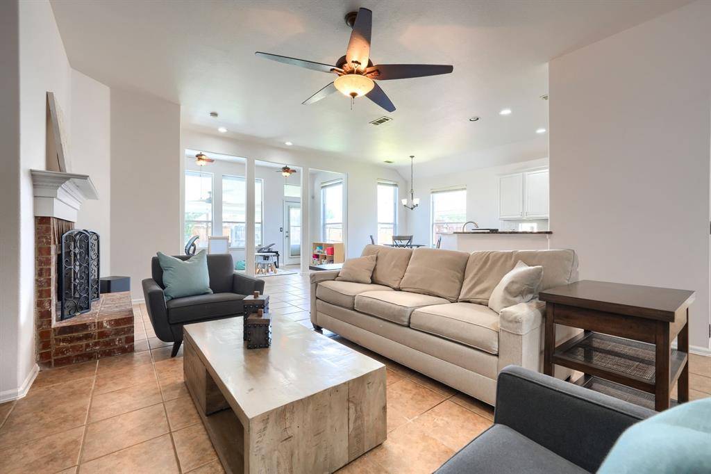 Grand Prairie, TX 75054,2860 Prado