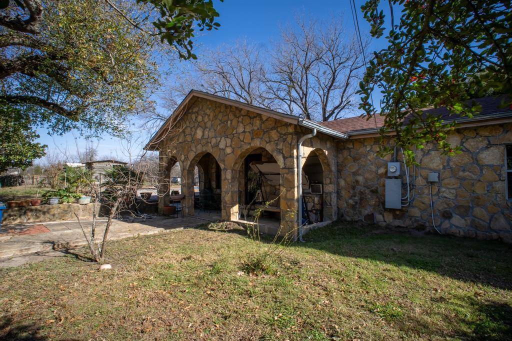 Mexia, TX 76667,1025 S Belknap Street