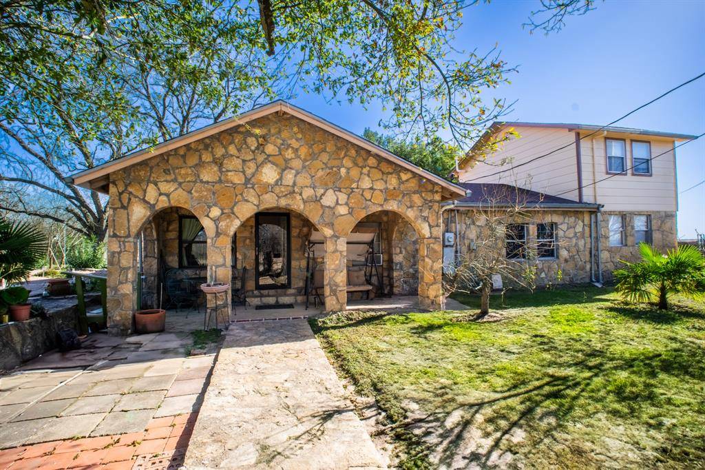 Mexia, TX 76667,1025 S Belknap Street