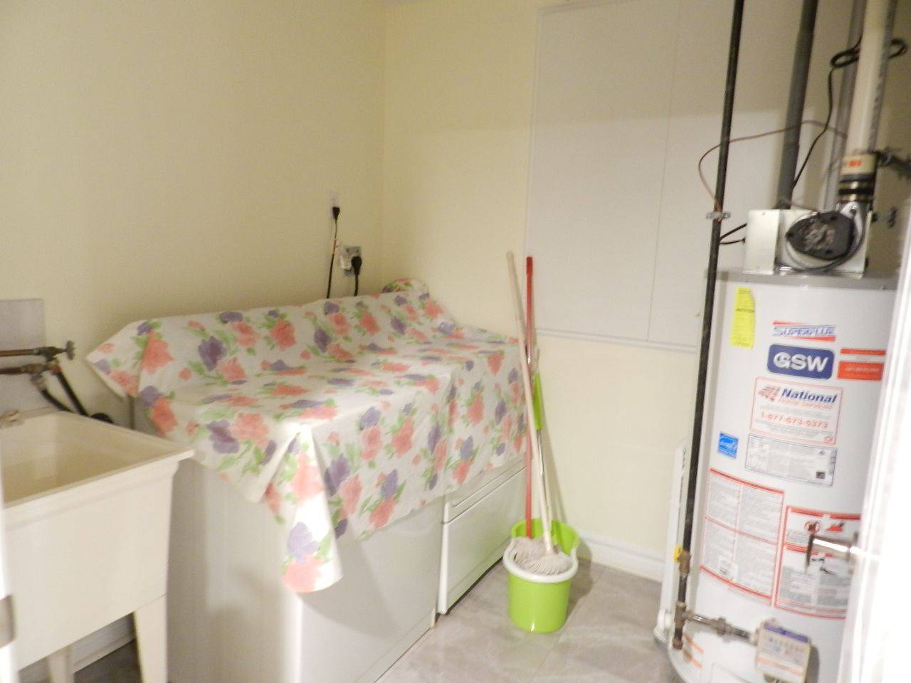 Mississauga, ON L5M 7H1,3735 Pearlstone DR #BSMT, ROOM #2