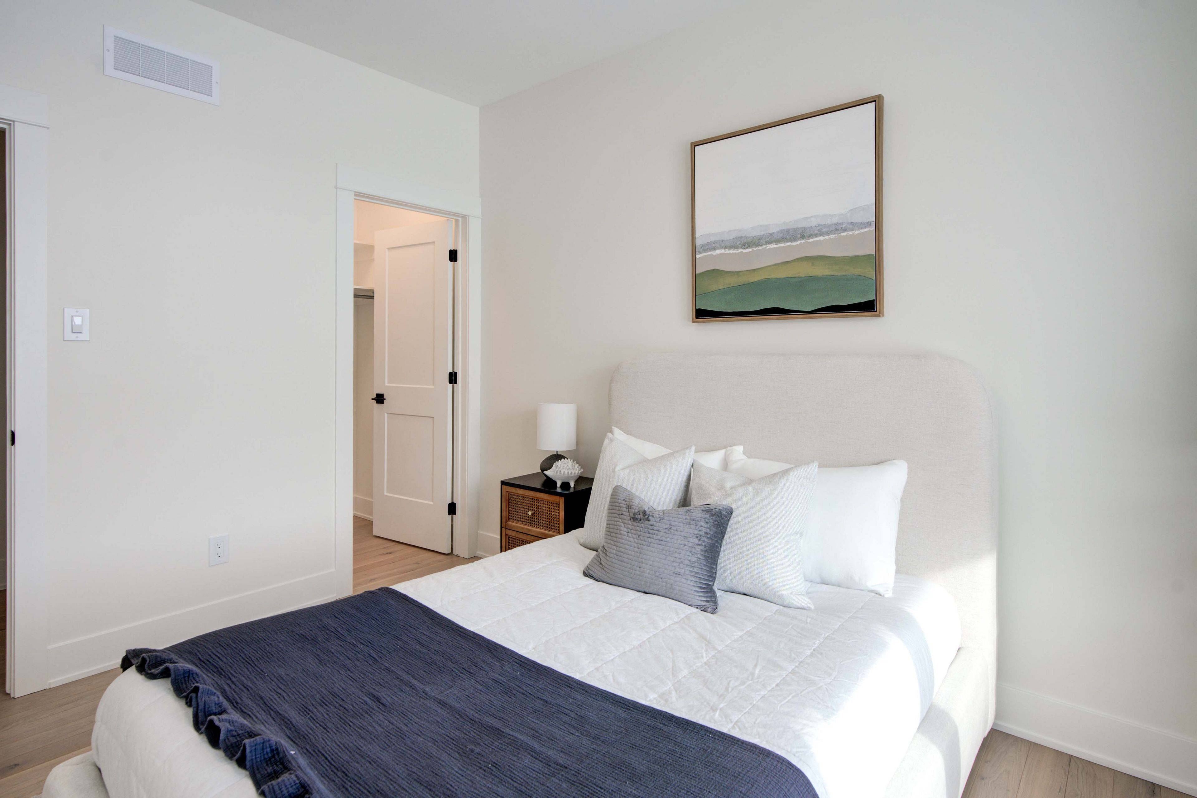 Westport, ON K0G 1X0,82 Cabin House RD