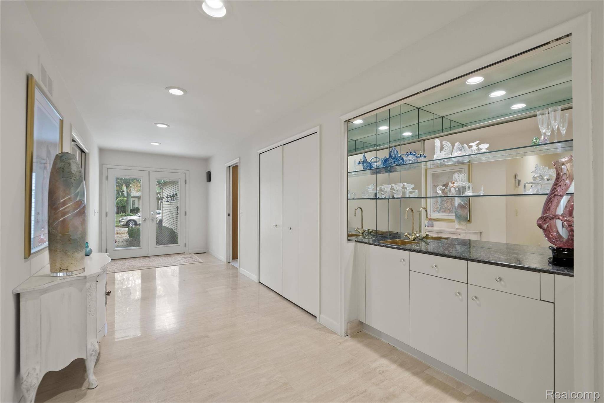 Bloomfield Hills, MI 48302,5129 Woodlands LN