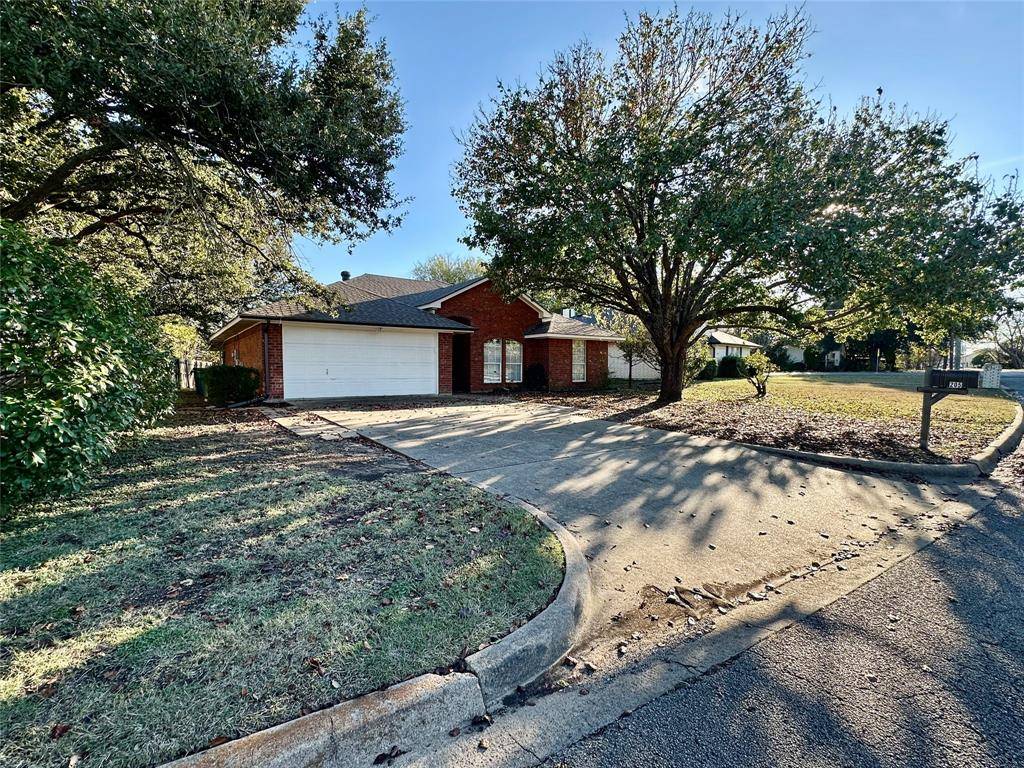 Waxahachie, TX 75165,205 N Meadowview Drive