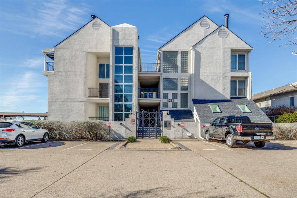 Dallas, TX 75205,4221 Cole Avenue #202