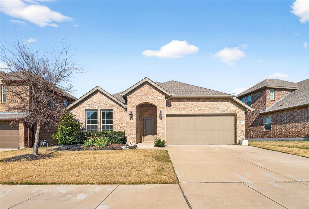 Celina, TX 75009,924 Royal Lane