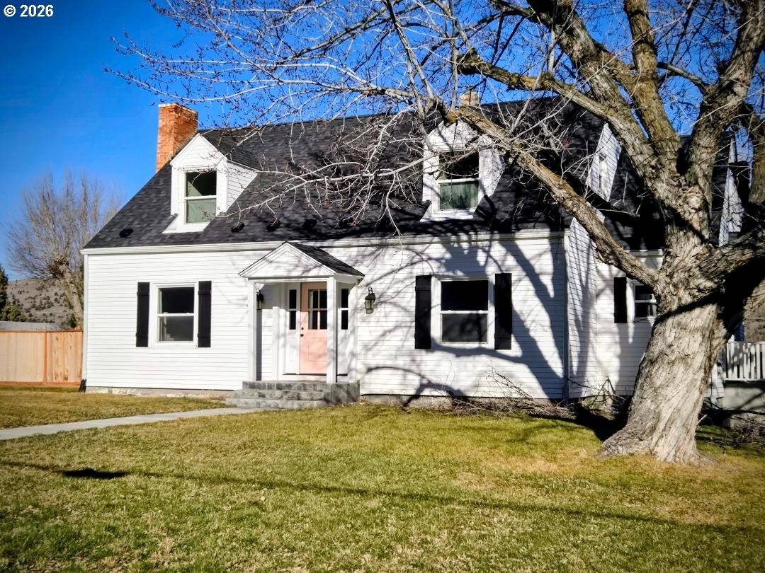 John Day, OR 97845,633 SE Hillcrest RD