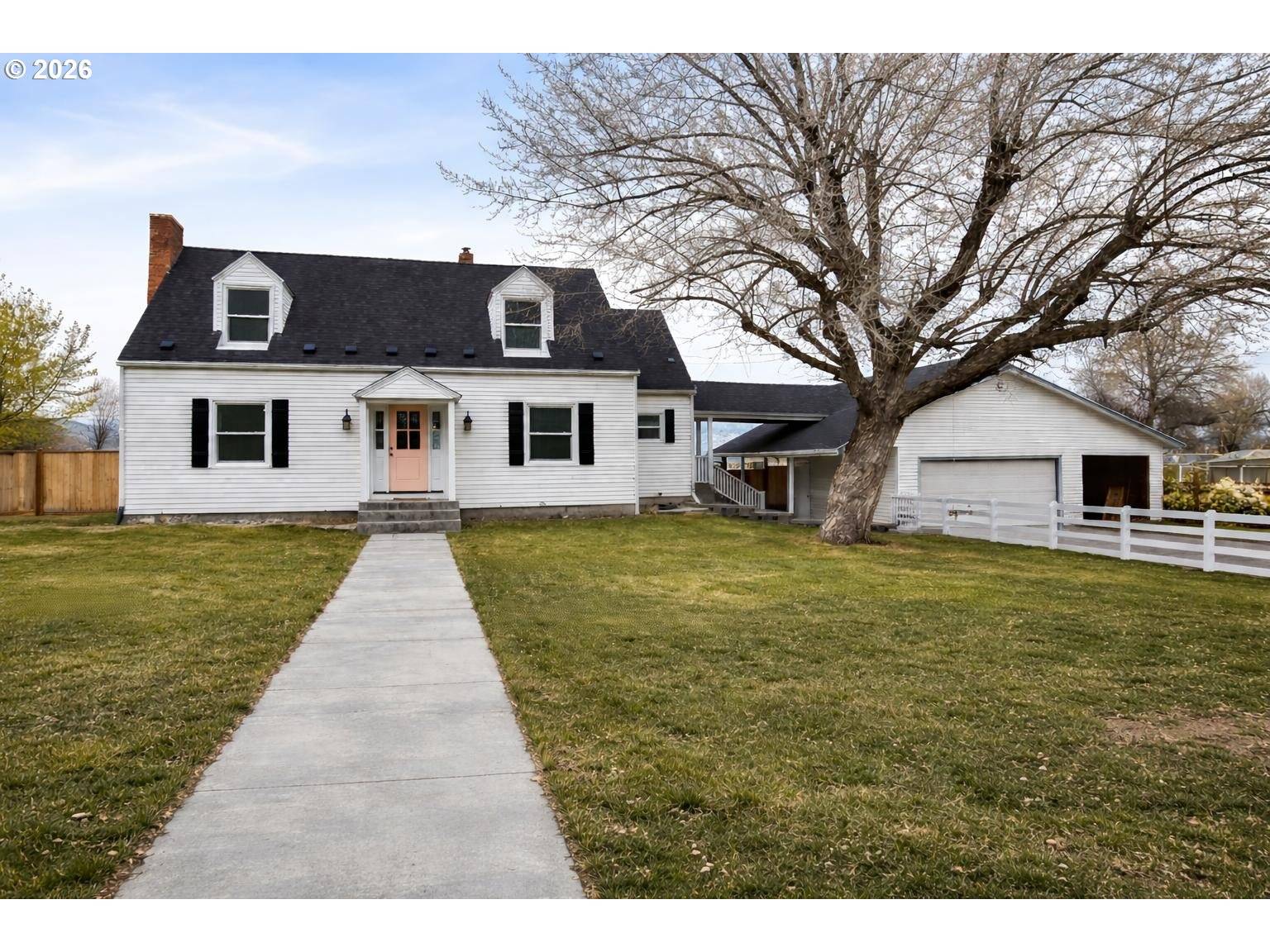 John Day, OR 97845,633 SE Hillcrest RD