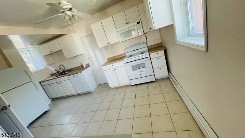 Clifton City, NJ 07011,137 E Clifton Ave