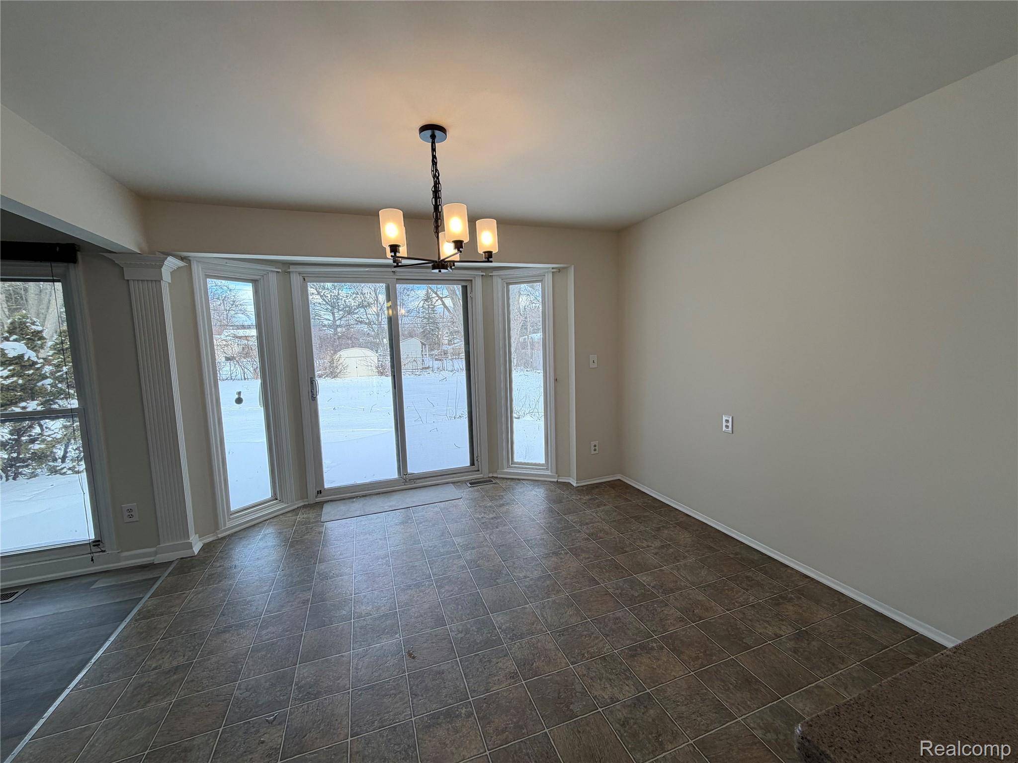 Troy, MI 48098,48 Webb DR