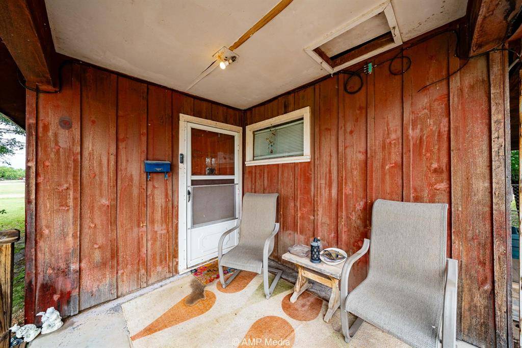 Hamlin, TX 79520,735 NW F Avenue