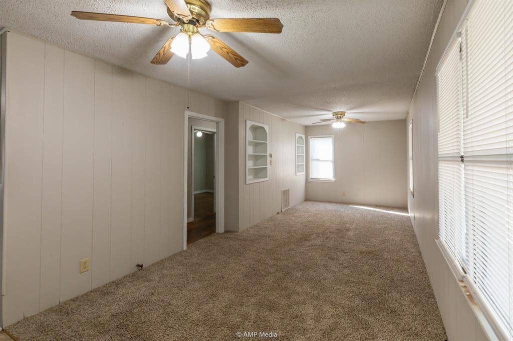 Hamlin, TX 79520,517 NW J Avenue