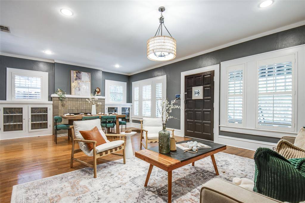 Dallas, TX 75214,723 Skillman Street