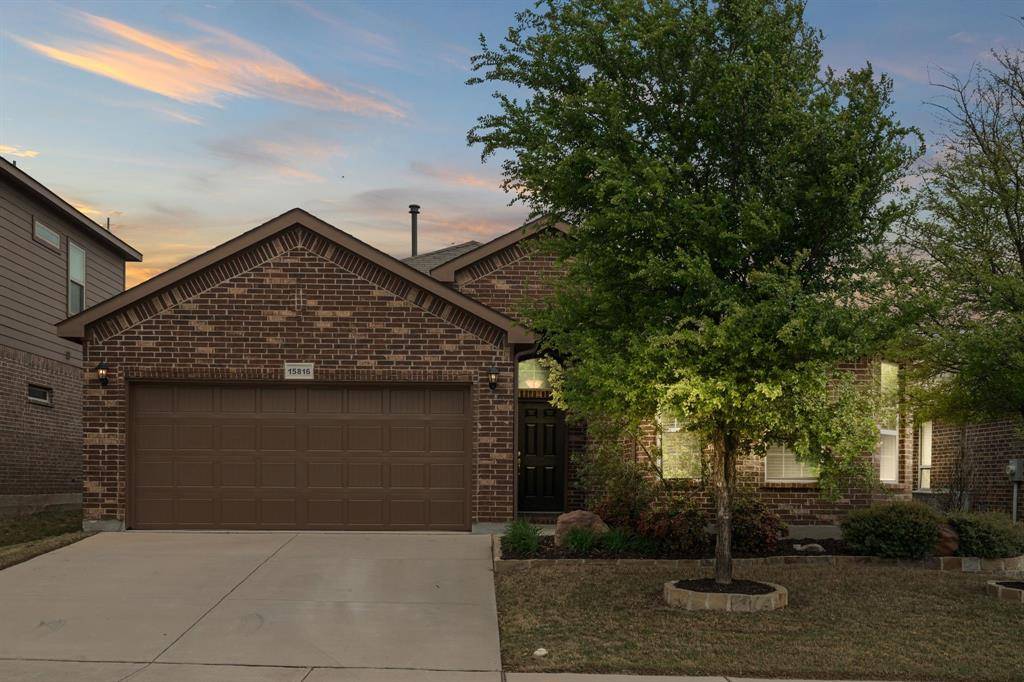 Fort Worth, TX 76177,15816 Oak Pointe Drive