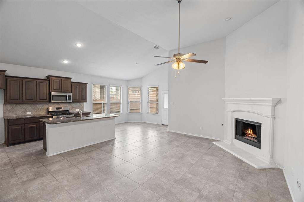 Fort Worth, TX 76177,15816 Oak Pointe Drive