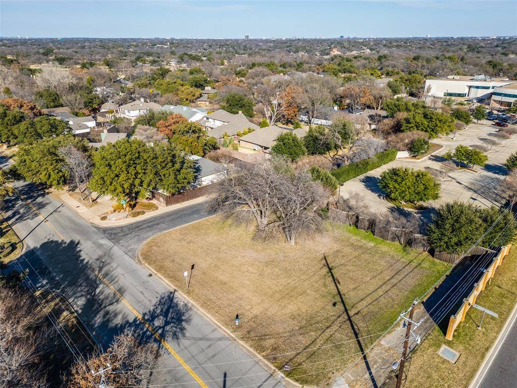 Dallas, TX 75240,6302 Clubhouse Circle