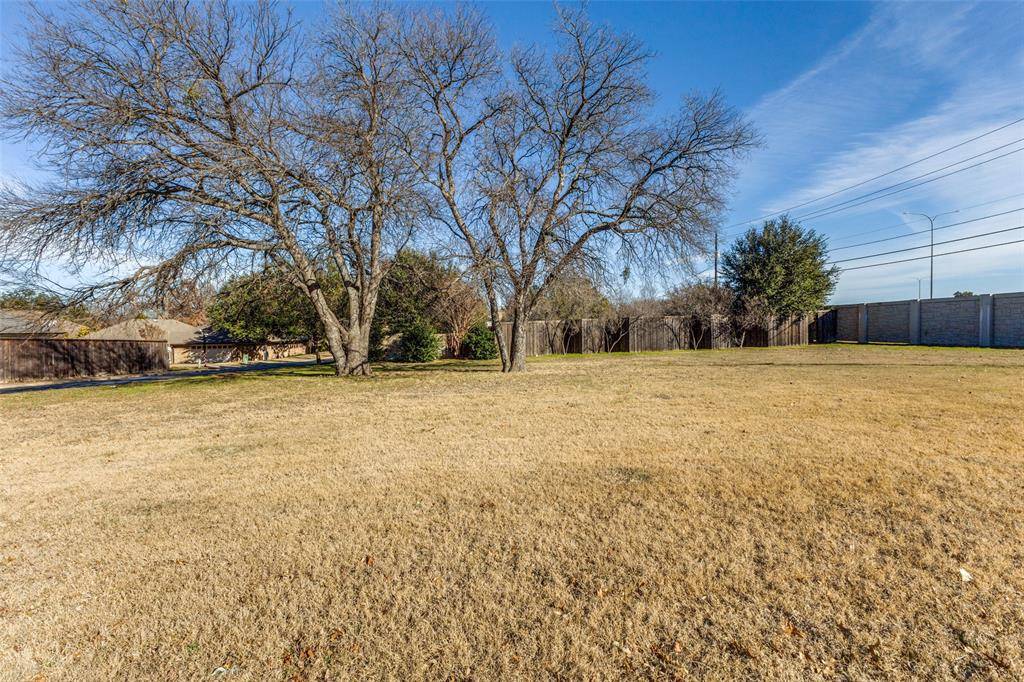 Dallas, TX 75240,6302 Clubhouse Circle