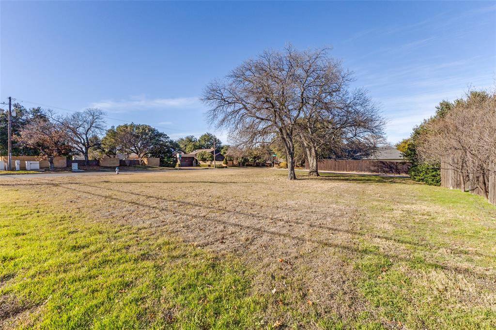 Dallas, TX 75240,6302 Clubhouse Circle