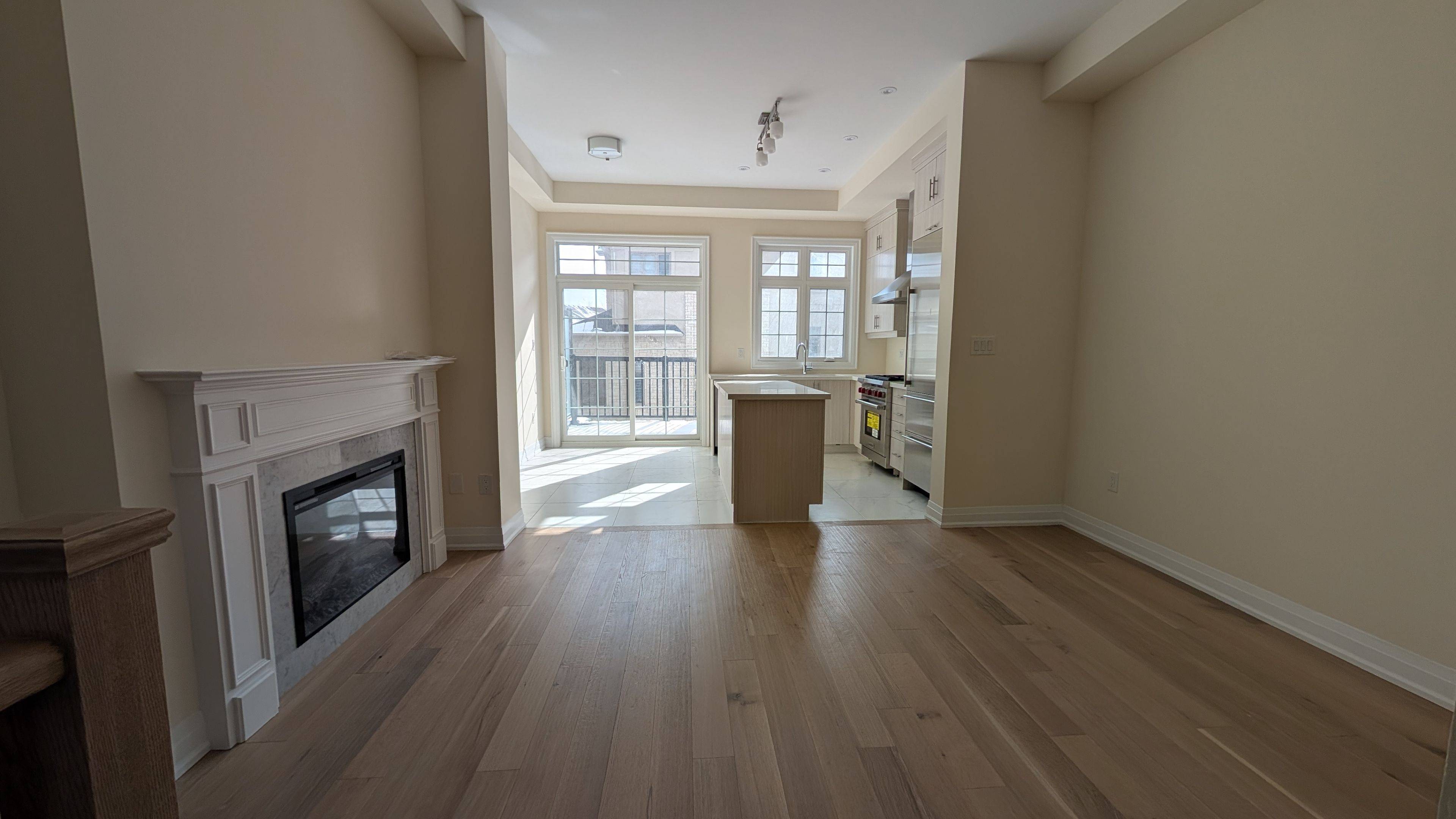 Markham, ON L6C 3L5,4179 Major Mackenzie DR