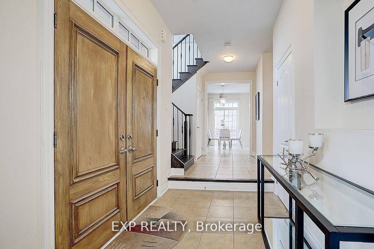 Richmond Hill, ON L4C 0X1,116 Dunlop ST