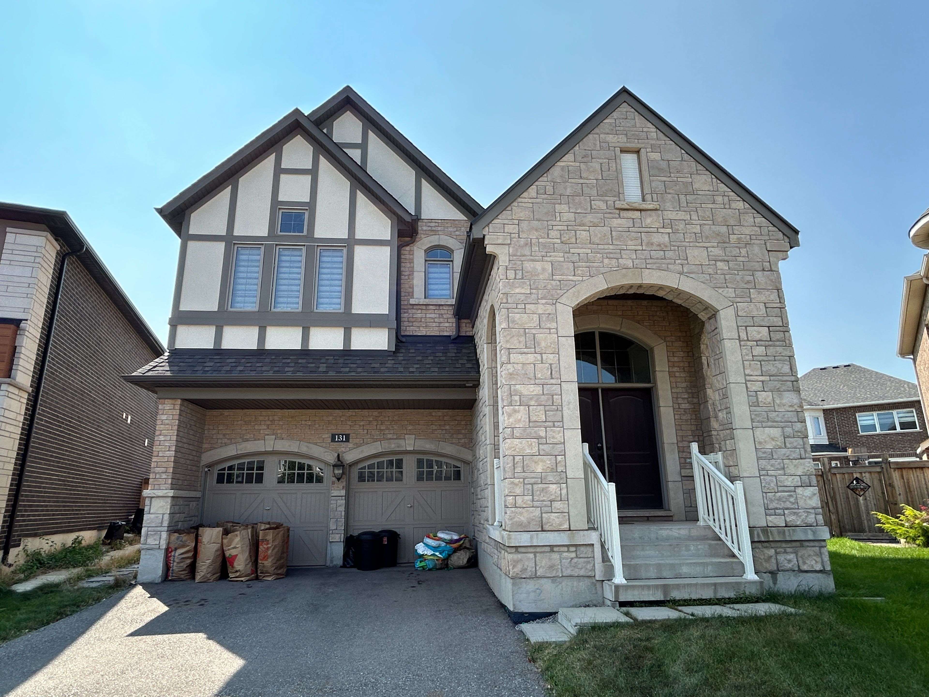 Oakville, ON L6H 7C4,131 Beaveridge AVE
