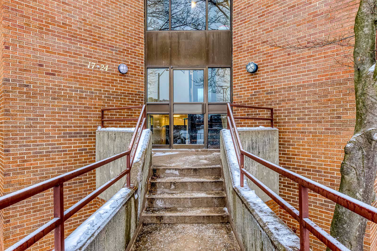 Mississauga, ON L5L 1R7,2035 South Millway DR #24