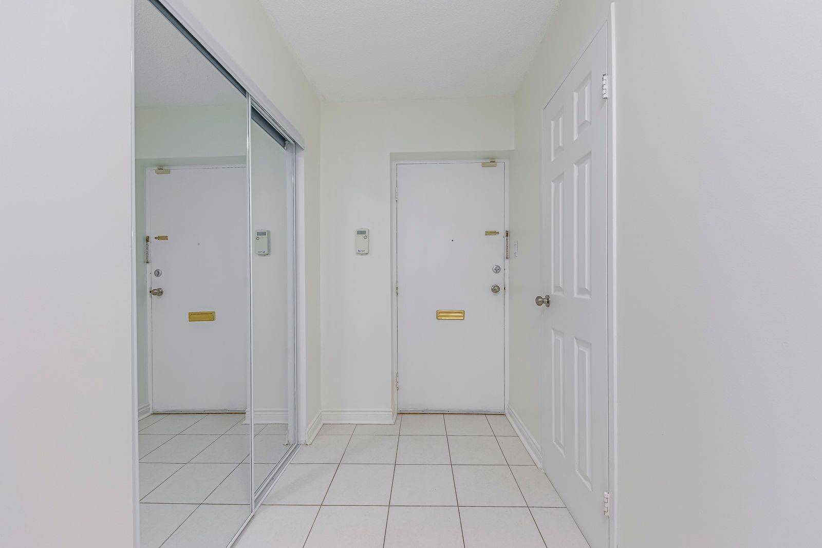 Mississauga, ON L5L 1R7,2035 South Millway DR #24