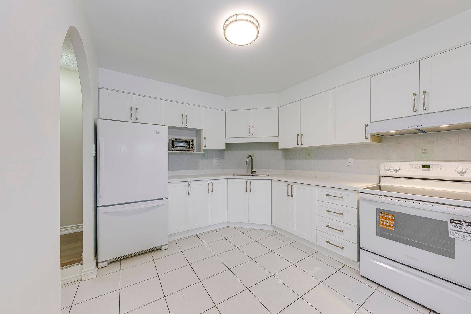 Mississauga, ON L5L 1R7,2035 South Millway DR #24