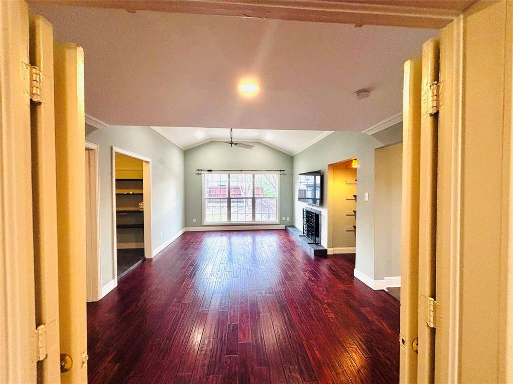 Dallas, TX 75209,4902 W Mockingbird Lane