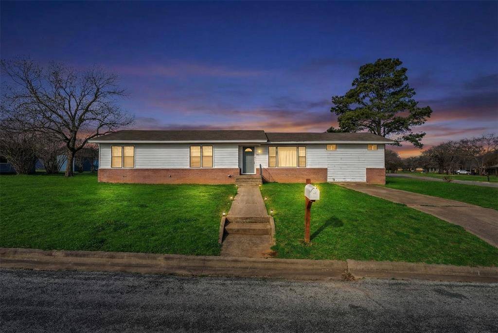 Keene, TX 76059,100 Rosedale Avenue