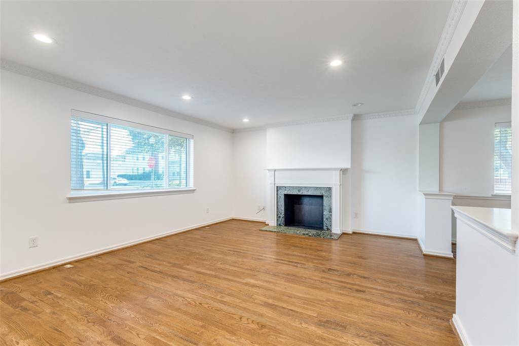 Dallas, TX 75214,6201 Worth Street