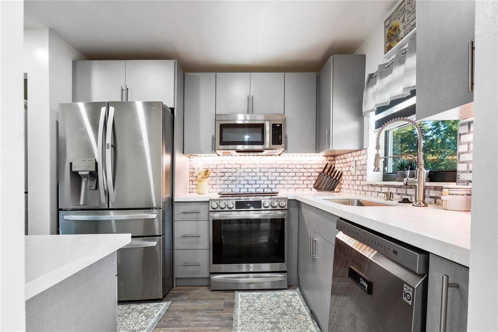 Sunrise, FL 33322,10123 Sunrise Lakes Blvd #307