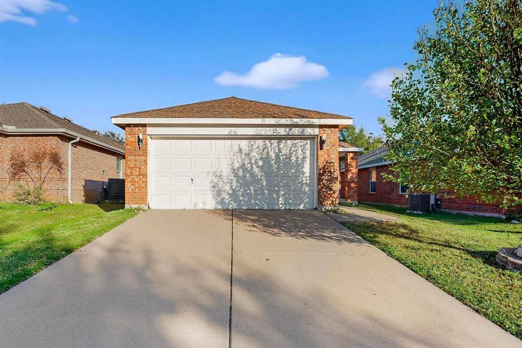Fort Worth, TX 76179,6716 Waterhill Lane