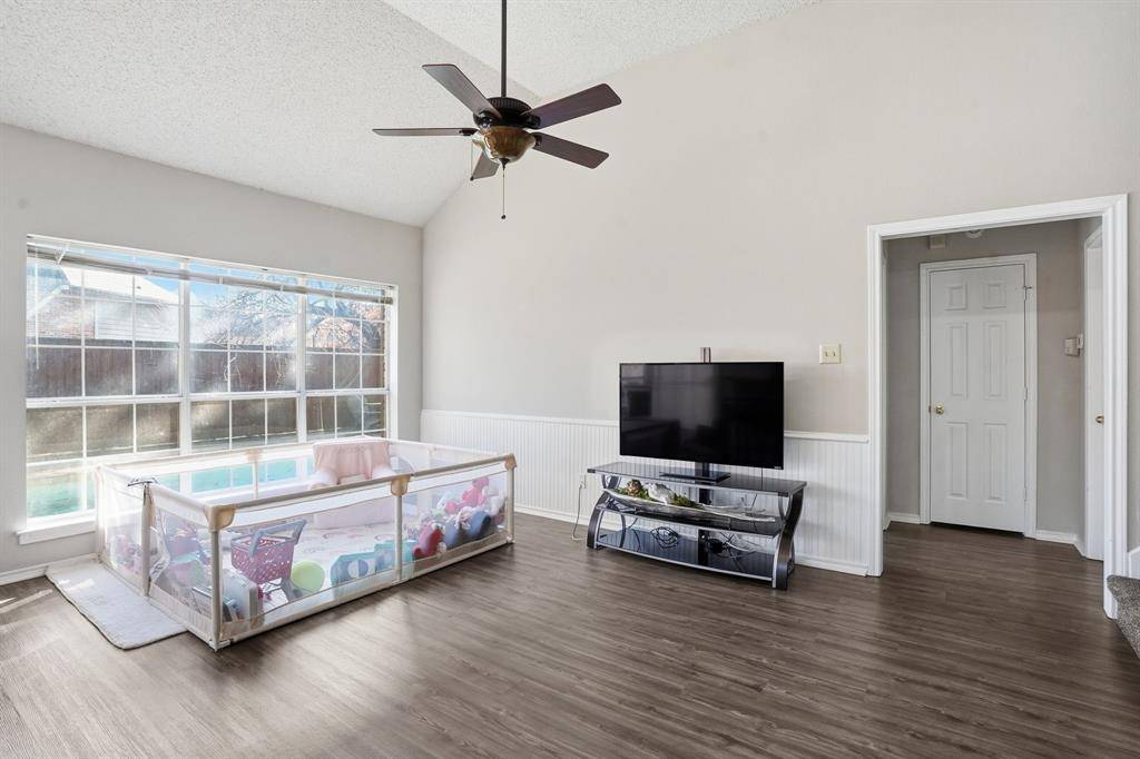 Bedford, TX 76021,3944 Cedar Ridge Drive