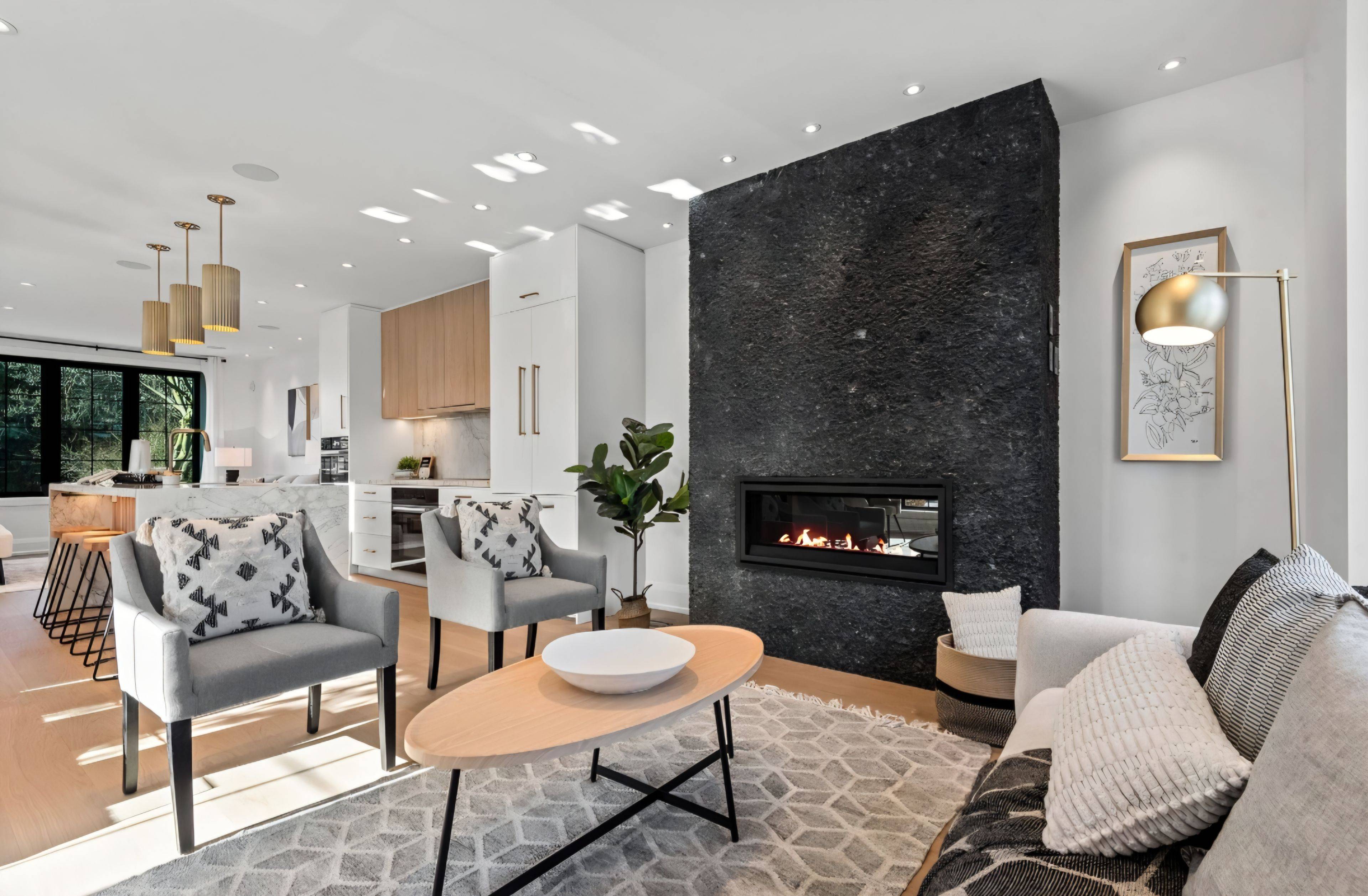 Toronto E03, ON M4B 1K4,180 Glenwood CRES