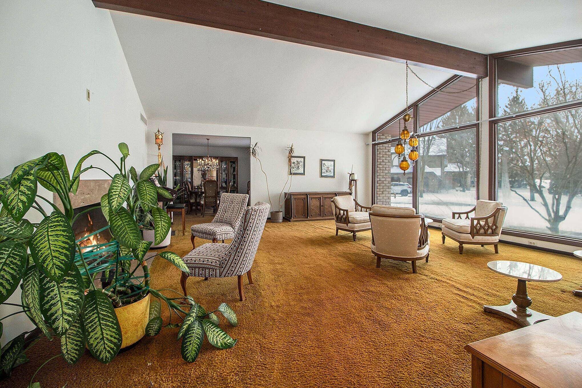 Saline, MI 48176,2827 Fairway DR