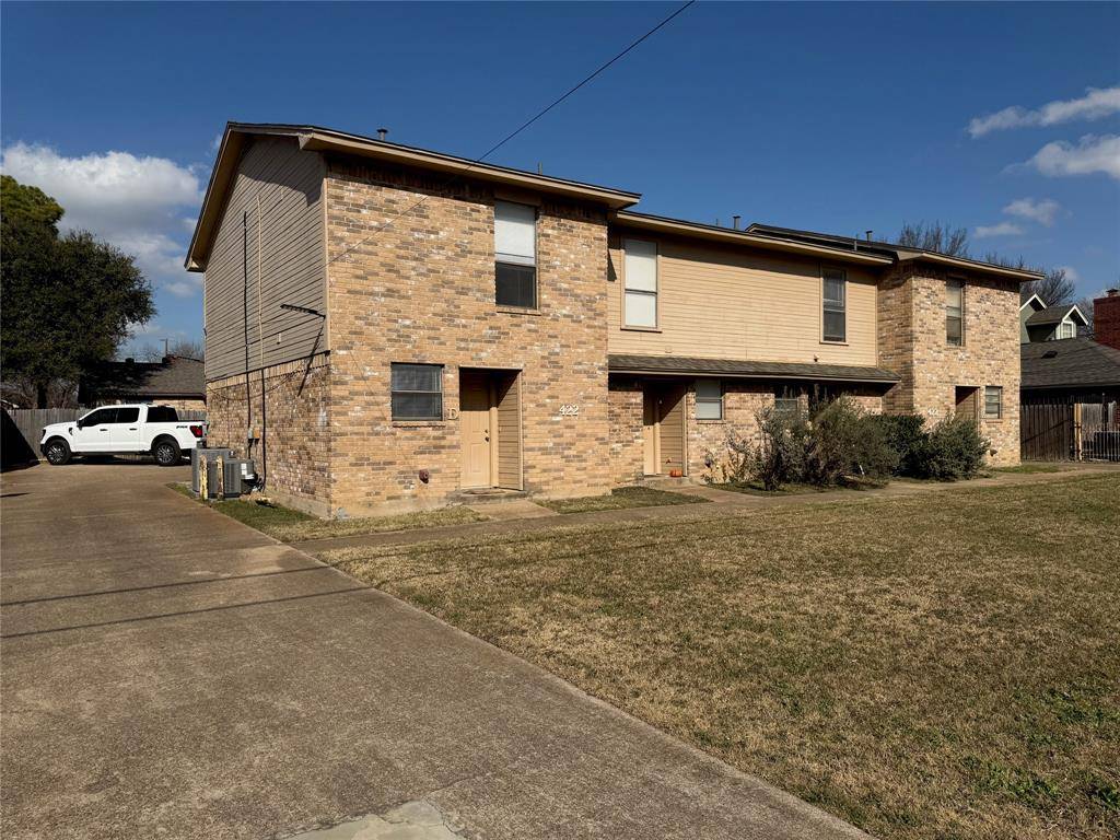 Kennedale, TX 76060,422 W 4th Street