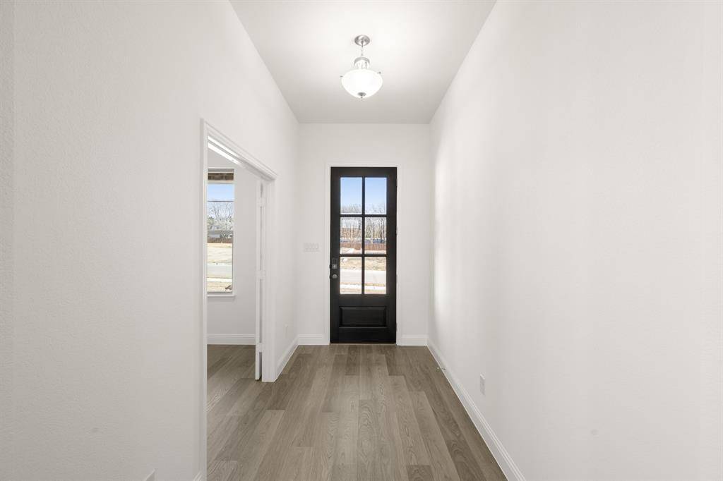 Desoto, TX 75115,966 Richard Pittmon Drive