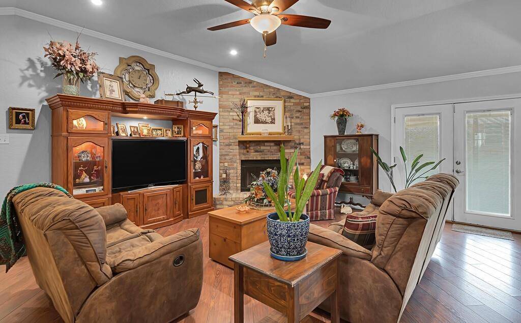 Hewitt, TX 76643,1065 Dendron Drive