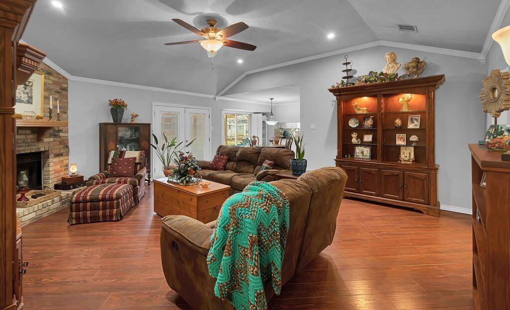 Hewitt, TX 76643,1065 Dendron Drive