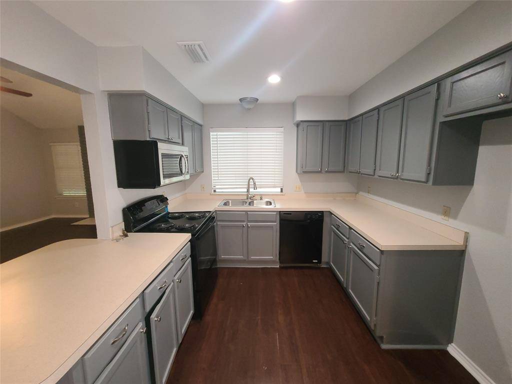 Grand Prairie, TX 75052,2442 Hallmark Street