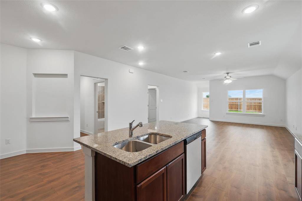 Venus, TX 76084,124 Patrick Henry Drive