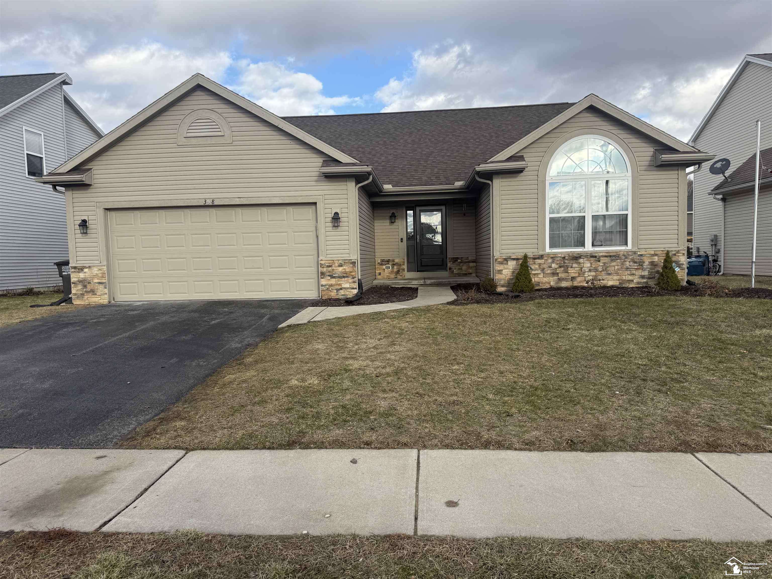 Temperance, MI 48182,398 Somerset LN