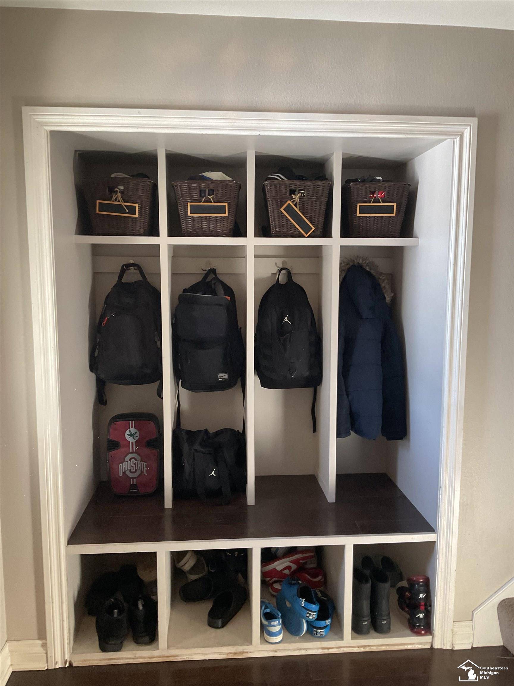 Temperance, MI 48182,398 Somerset LN